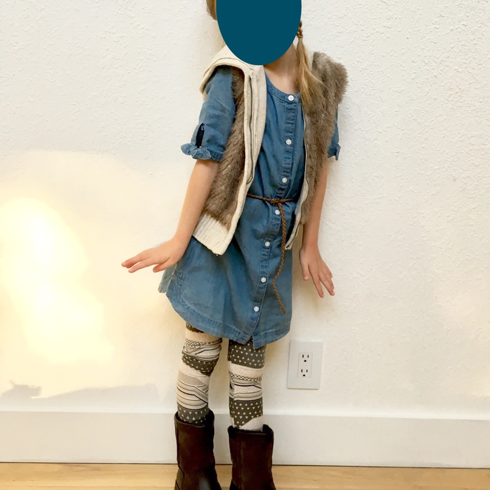 Bundle Outfit Gap Furry vest and Lularoe leggings